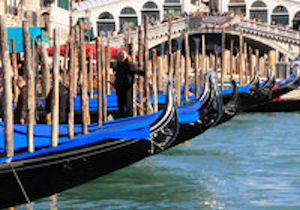 Discover Venice Walking Tour & Gondola Ride